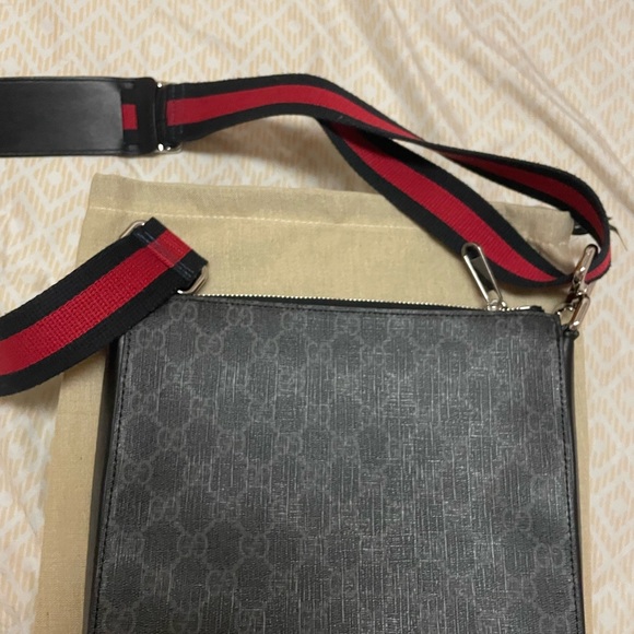 Gucci side bad - Picture 3 of 3
